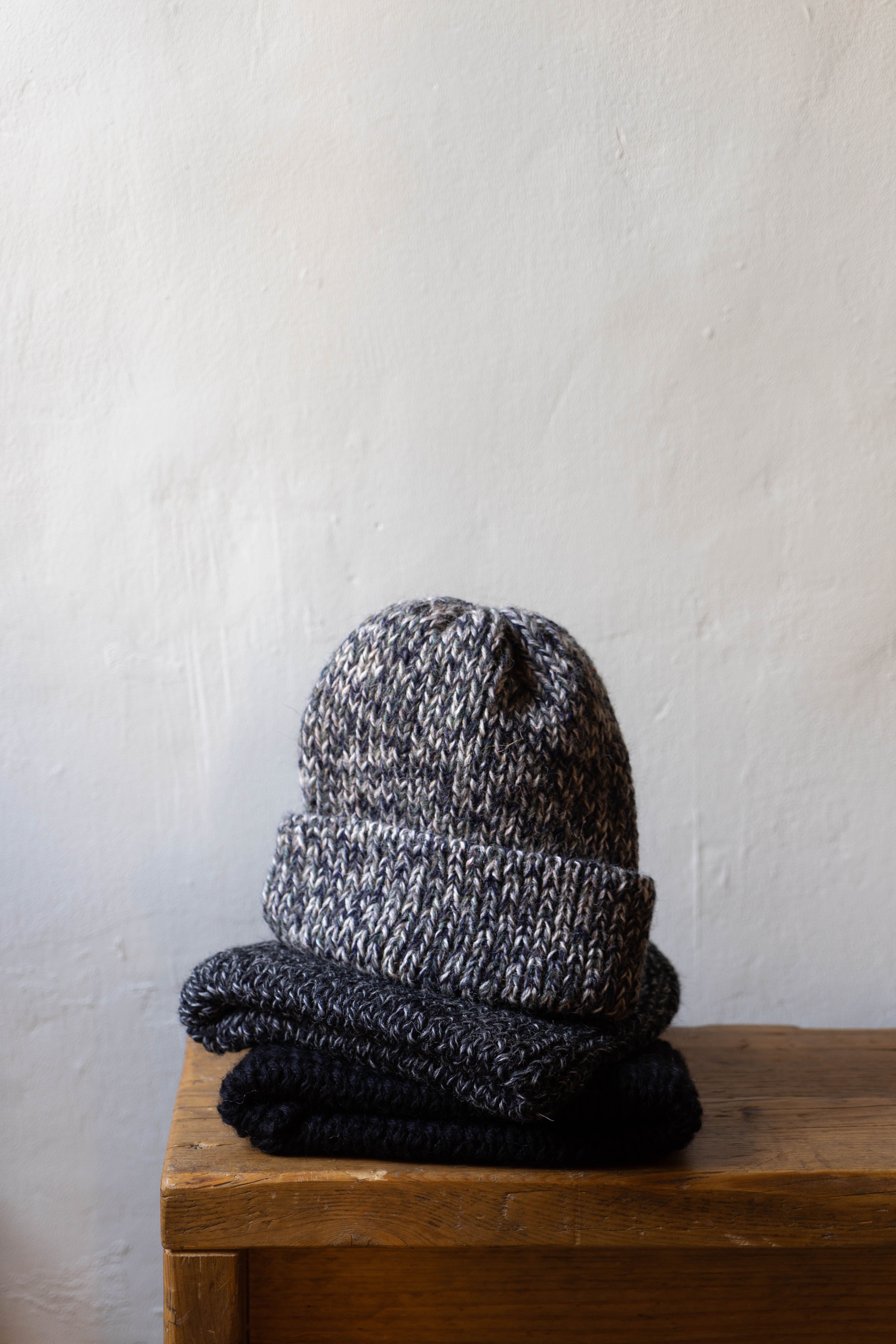 Fisherman Knit Hat – Greyscale – Antiform